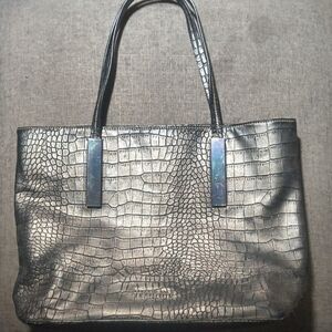 Elegant Black Crocodile-Embossed Tote Bag